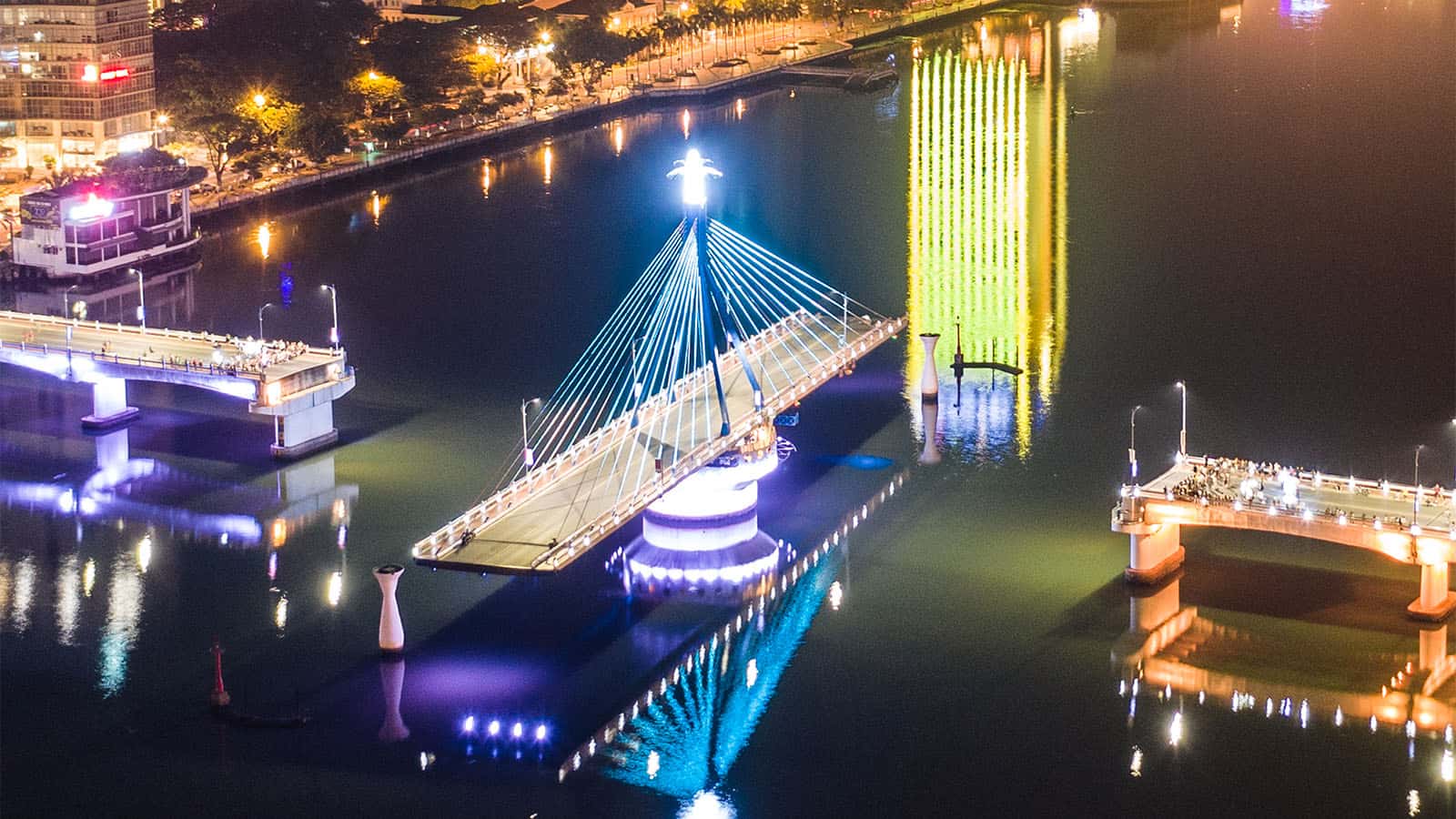 Cây cầu sông hàn