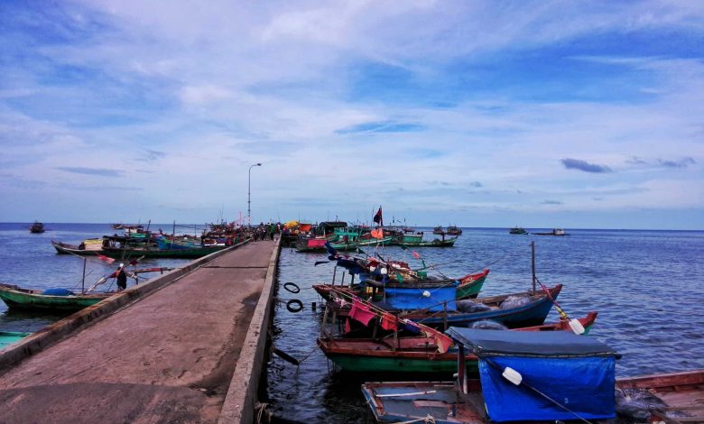 Làng chài tại Ninh Thủy từ góc nhìn trên cao (nguồn: vinpearl.com)