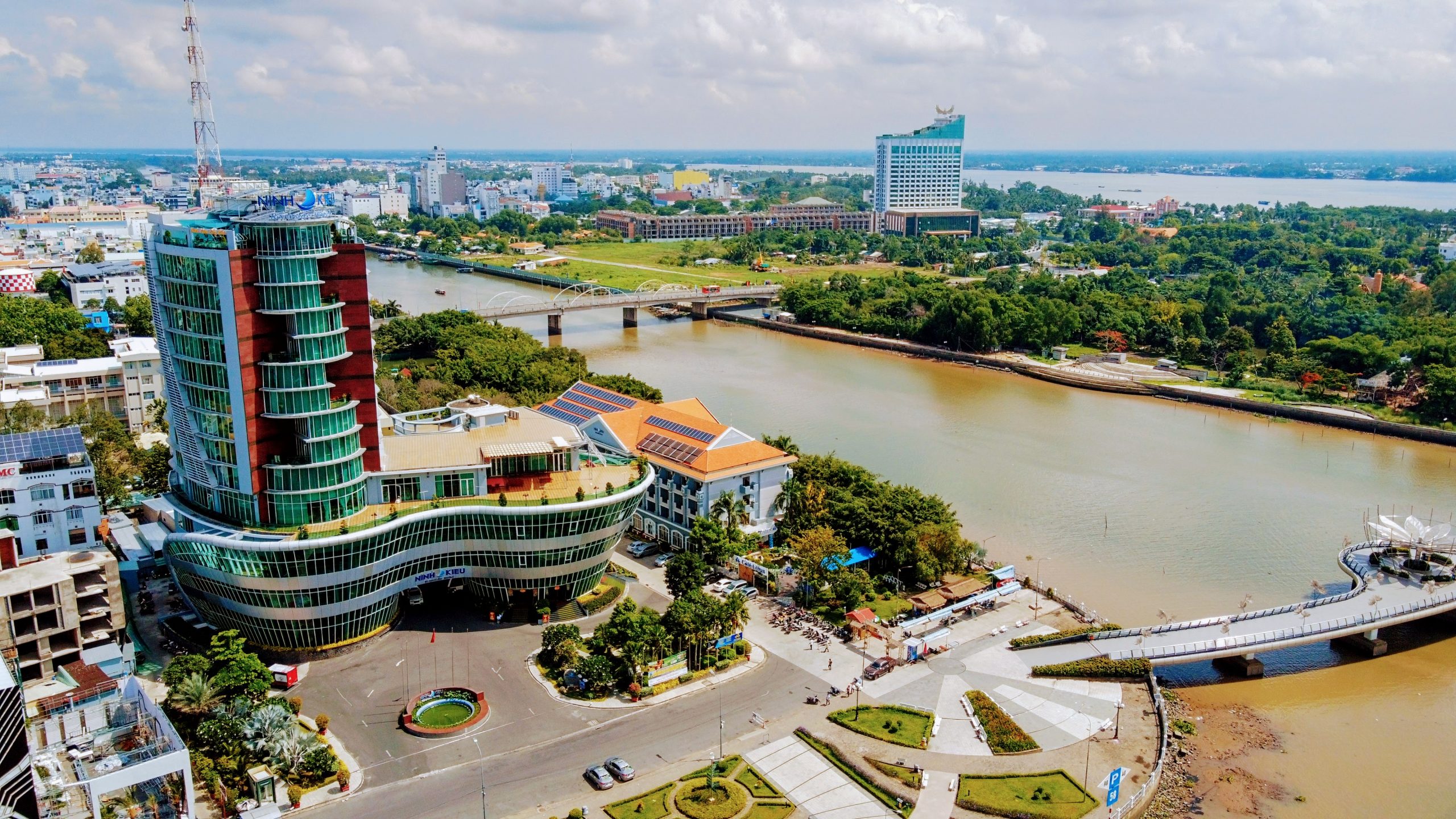 Khám phá ấm thực Cần Thơ