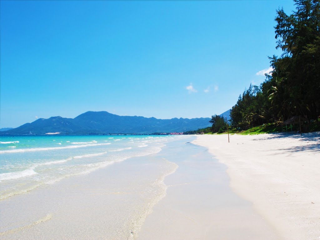 Biển Dốc Lết: Nơi Tận Hưởng Kỳ Nghỉ Bình Yên Tại Nha Trang