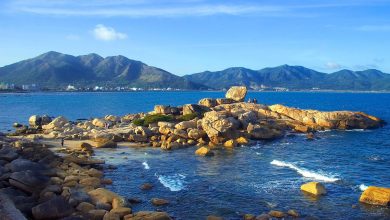 Hòn Chồng Hòn Vợ Nha Trang (nguồn: vinwonders.com)