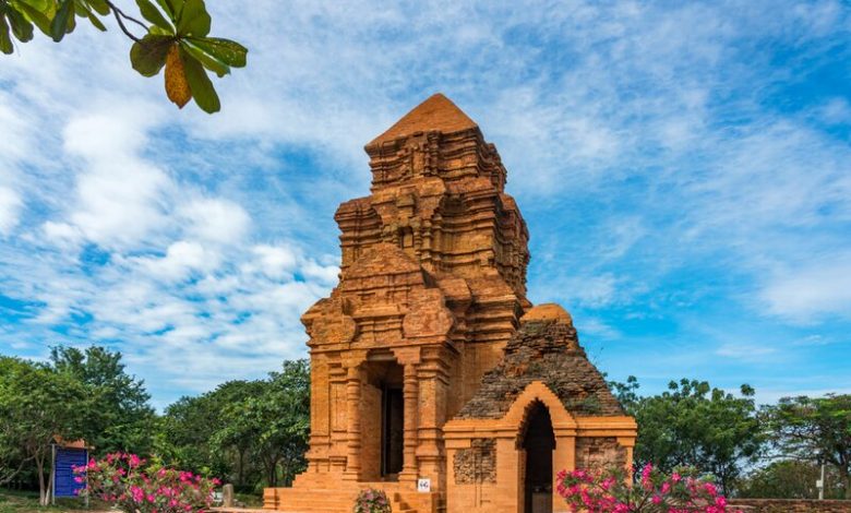 Tháp Chăm Poshanư (nguồn: aptravelvn.com)