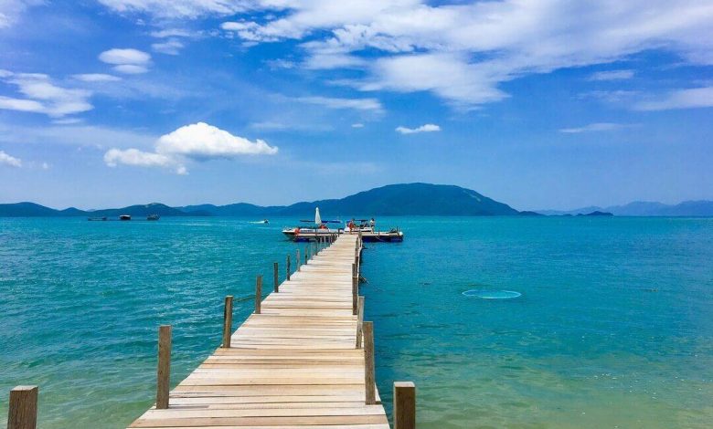 Đến đảo Điệp Sơn Nha Trang để khám phá ngay con đường nổi giữa biển