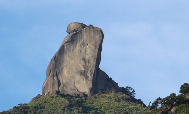 Núi Đá Bia hùng vĩ