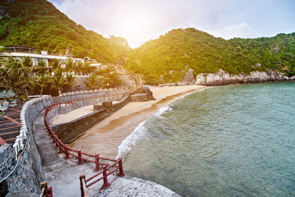 Bãi biển Cát Cò