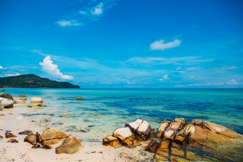 Bãi biển Cửa Đại: Bãi biển xinh đẹp với cát trắng và nước biển xanh sánh vai Hội An
