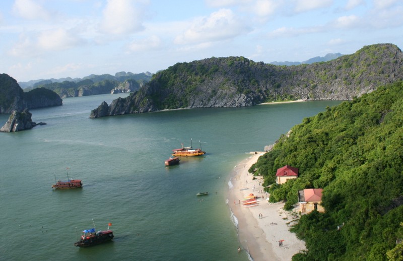 Bãi biển Đảo Khỉ