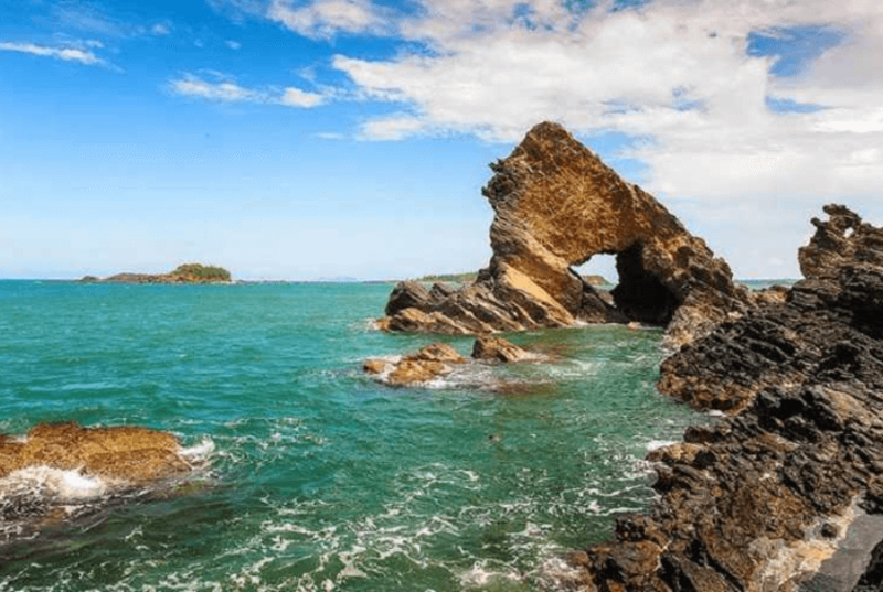 Bãi biển Rạng: Vẻ đẹp hoang sơ và bình yên của Quảng Nam