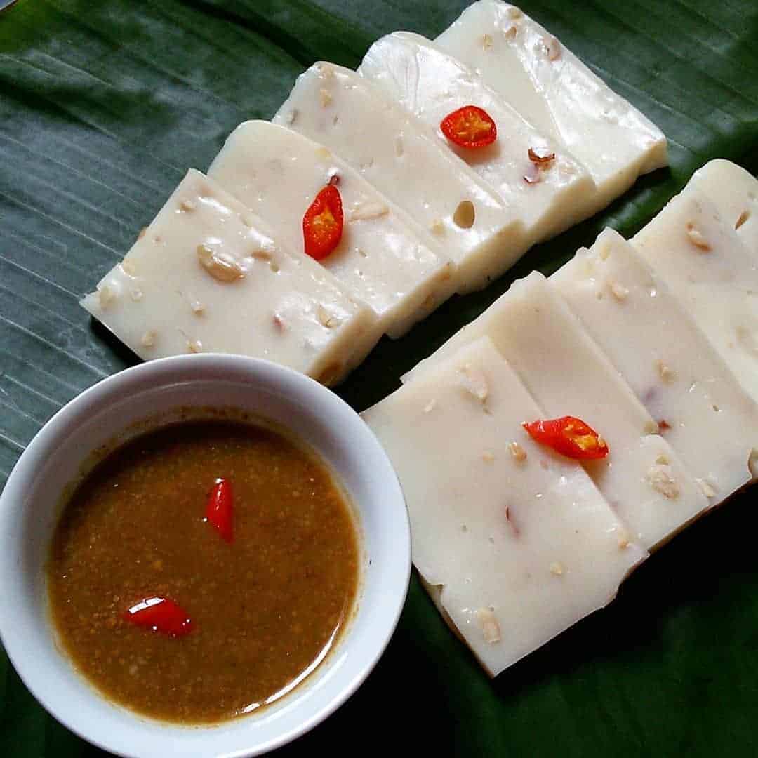 Bánh đúc lá sung