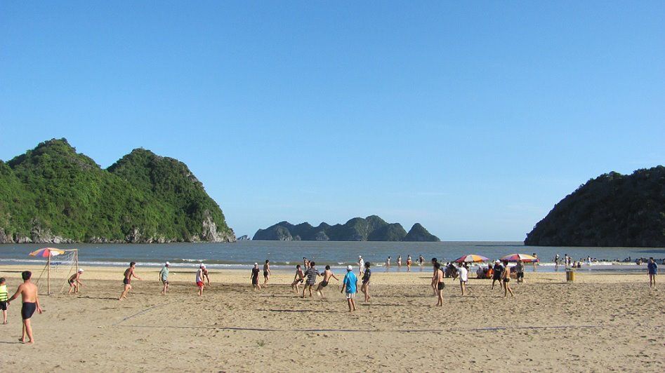 Biển Tùng Thu