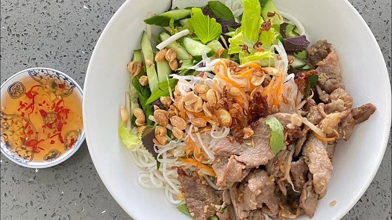 Bún Xào: Món Ăn Nhanh, Đơn Giản Nhưng Vẫn Đậm Đà