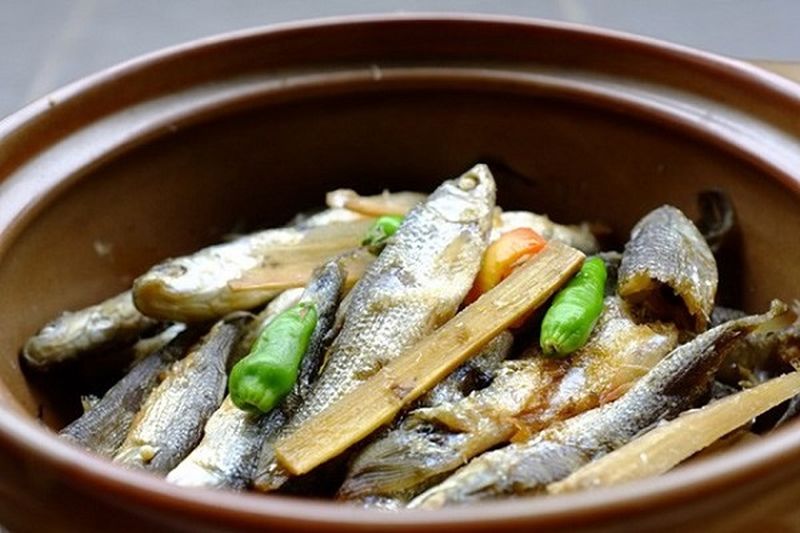Cá linh kho mía