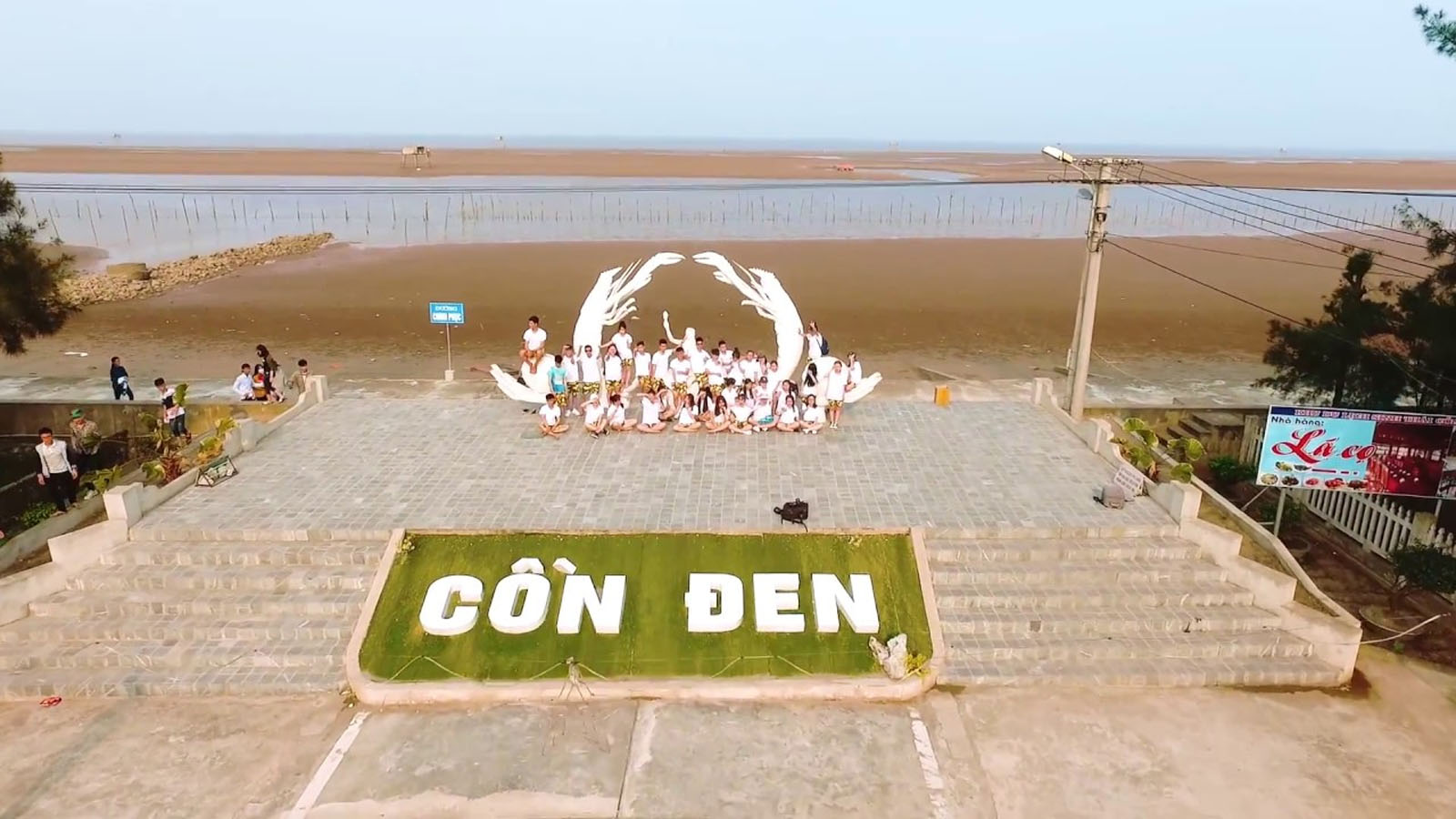 Bãi biển cồn đen