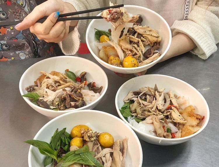 Đặc sản bánh ướt lòng gà Đà Lạt