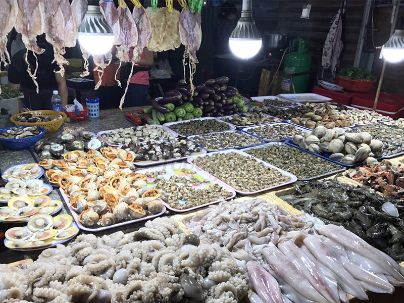 Hải sản tươi sống