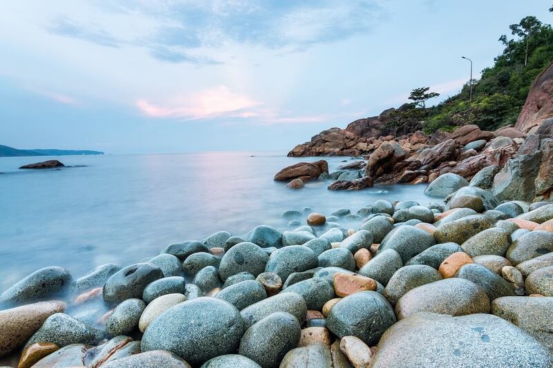 Hoàng Hậu_Bãi biển bí ẩn và lãng mạn dưới nắng vàng