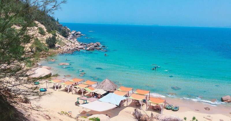 Hình ảnh bãi biển Trung Luồng: Nét đẹp tĩnh lặng và hoang sơ của biển Quảng Ngãi