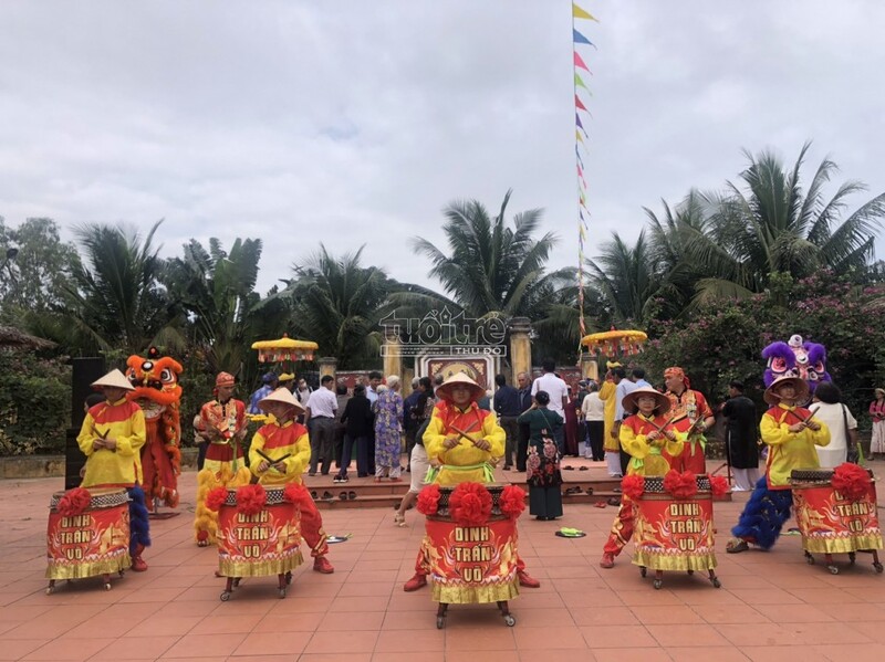 Hình ảnh lễ hội Cầu Bông