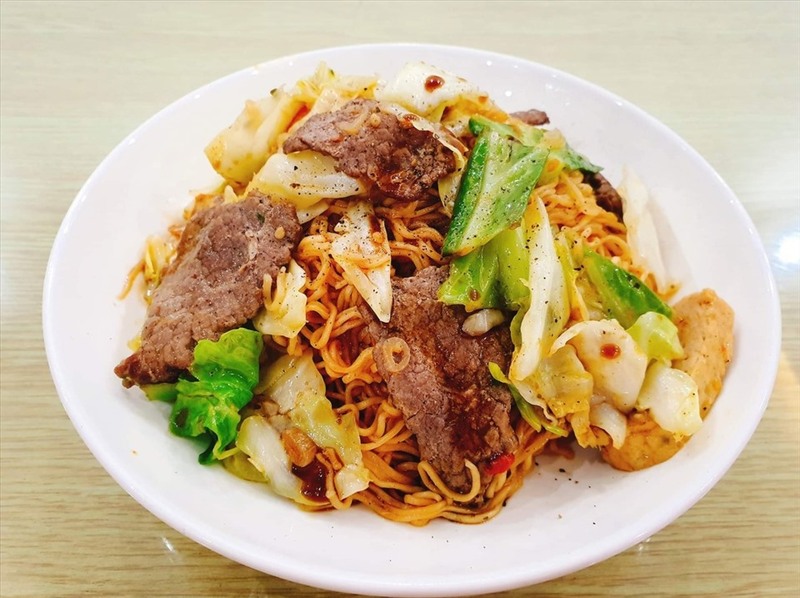 Hình ảnh mì xào thịt bò và rau củ
