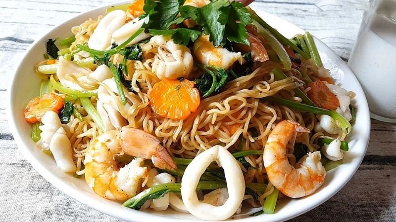 Hình ảnh mì xào thập cẩm