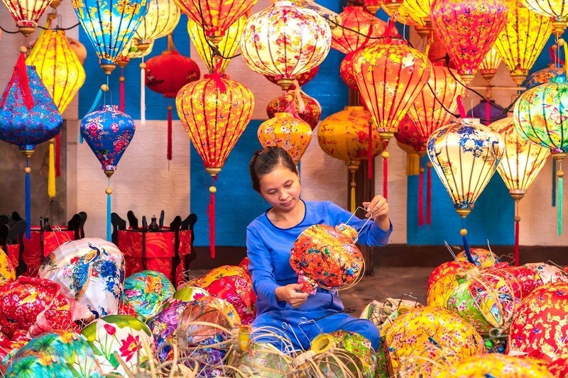 Hình ảnh nghề làm đèn lồng