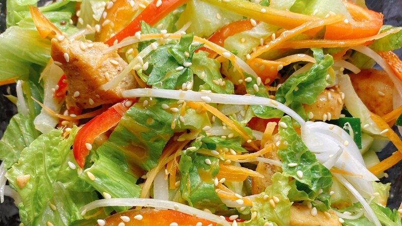 Salad Gà Áp Chảo – Món Ngon, Thanh Đạm Và Cung Cấp Năng Lượng