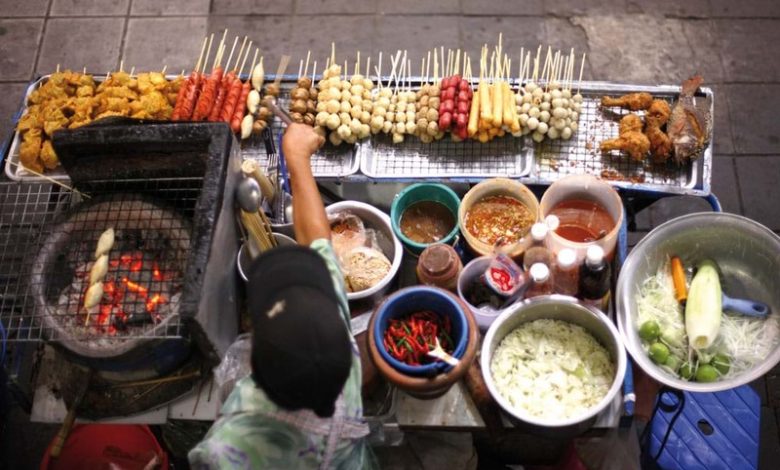 ăn vặt đường phố