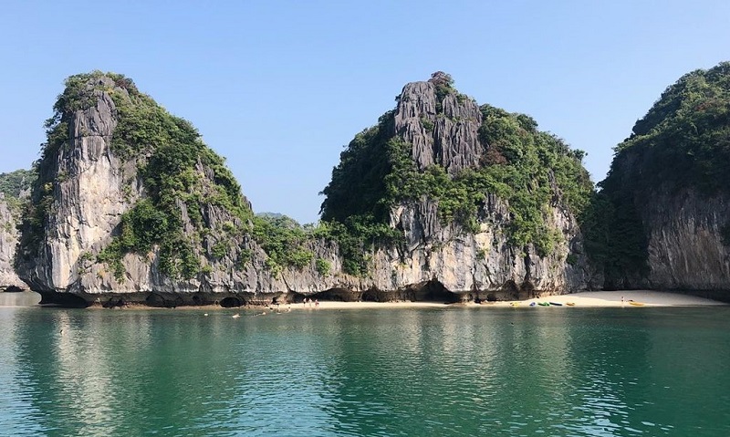 Bãi biển Ba Trái Đào