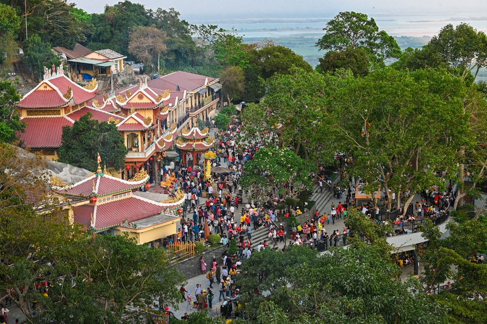 Hình ảnh chùa bà đen