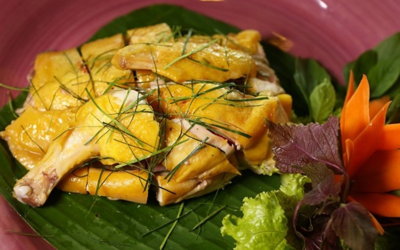 Hình ảnh gà luộc lá chúc Tây Ninh
