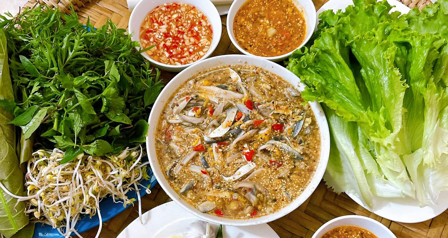 Hình ảnh đặc sản miền Trung