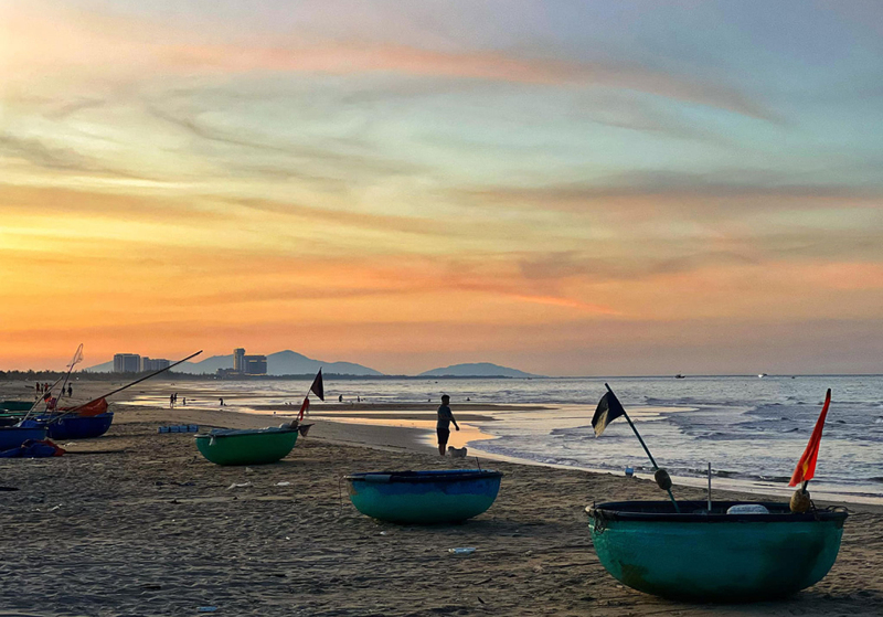 Bình minh trên biển cả