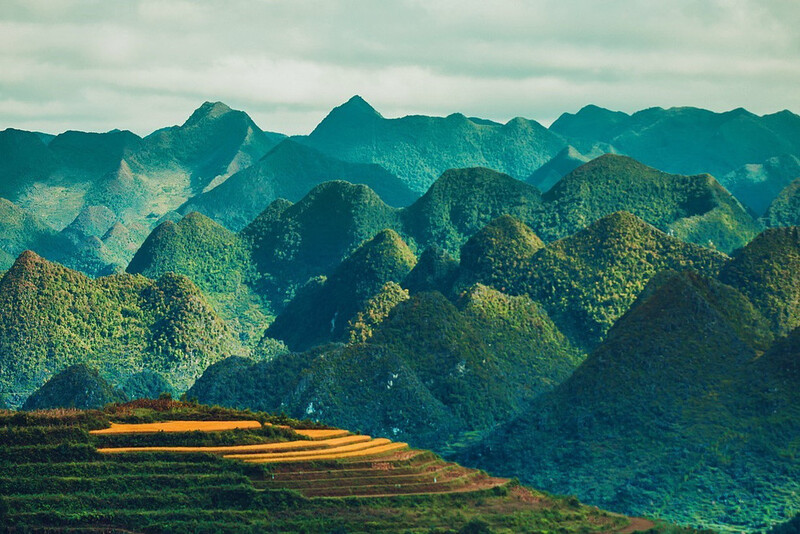 Hình ảnh núi non hùng vĩ