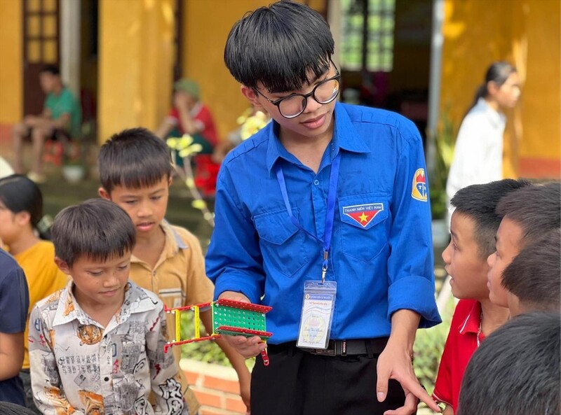 Hình ảnh về sự sẻ chia