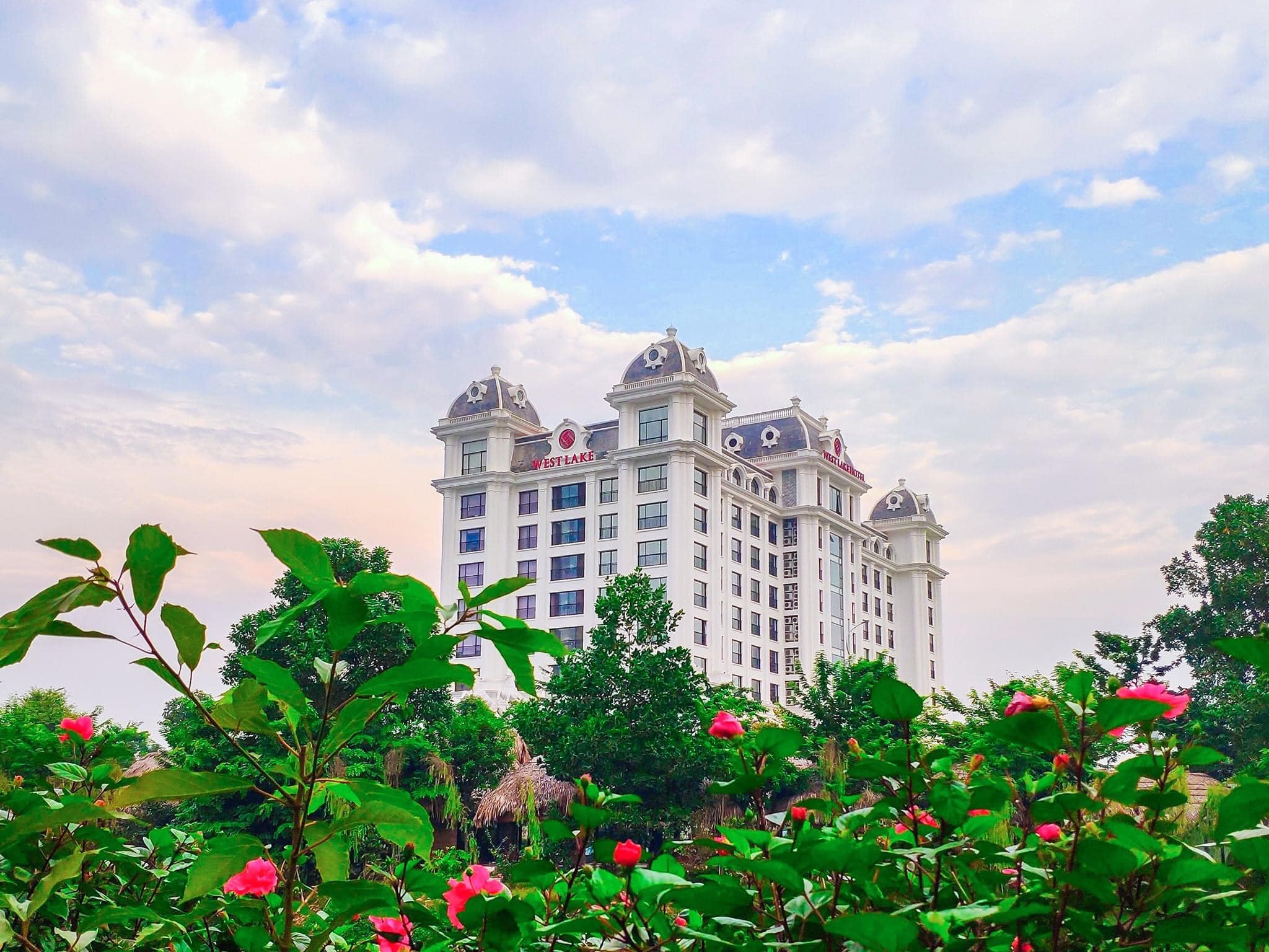 Khách sạn Vĩnh Phúc