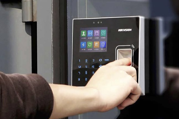Máy chấm công vân tay