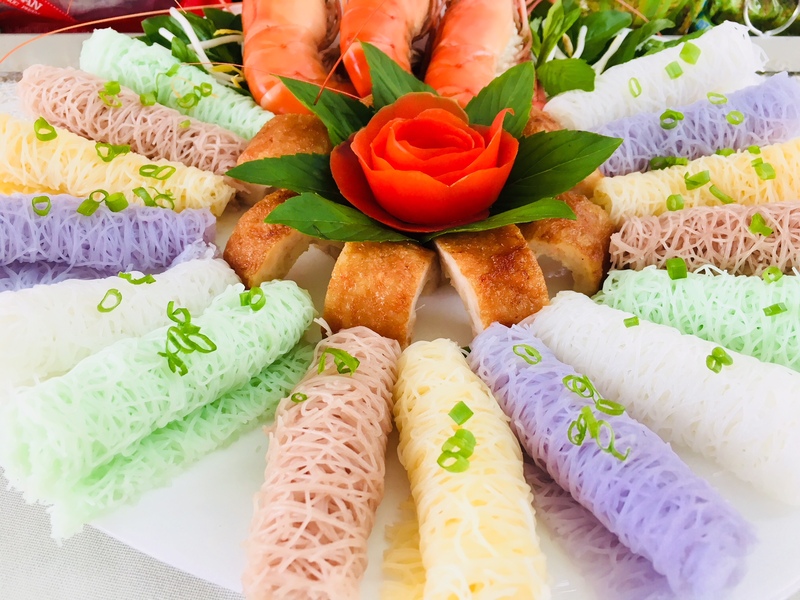 Bánh Hỏi - Lễ Cưới và Lễ Hội Miền Trung