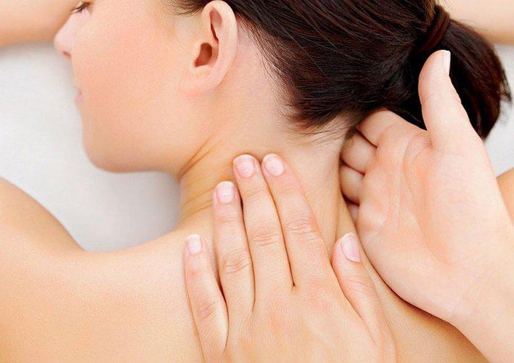Massage cổ vai gáy giúp phòng ngừa thoái hóa