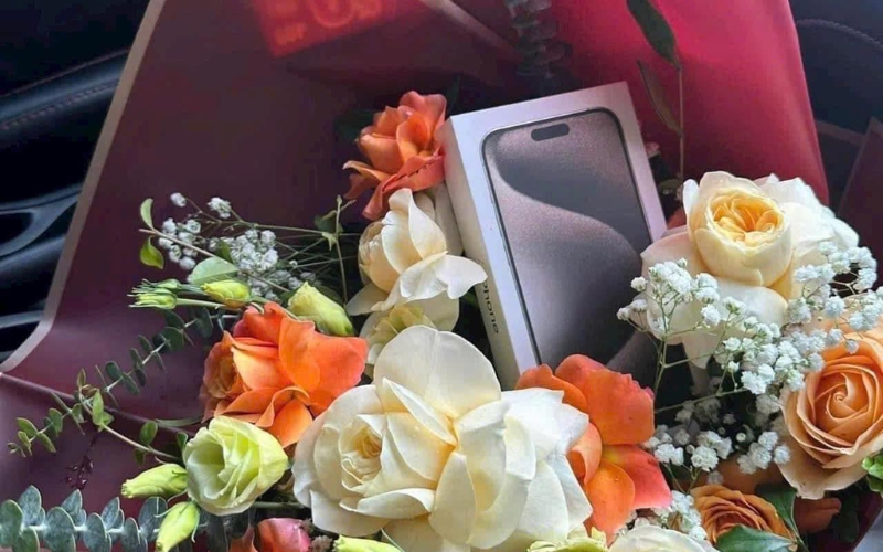 Các dòng smartphone hot: iPhone, Samsung, Xiaomi, OPPO...