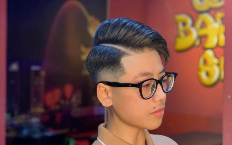 Cắt tóc nam phong cách hiện đại – chuẩn barber quốc tế