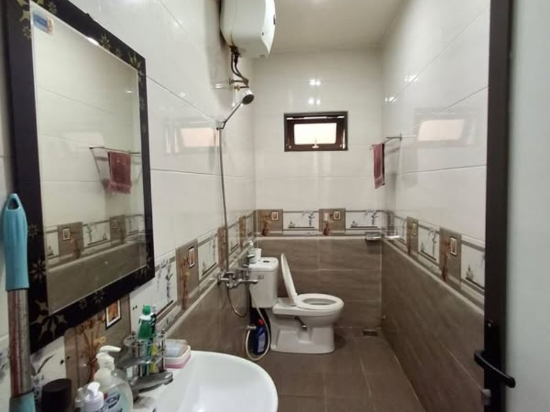 Nhà vệ sinh bố trí hợp lý, thiết bị vệ sinh cao cấp