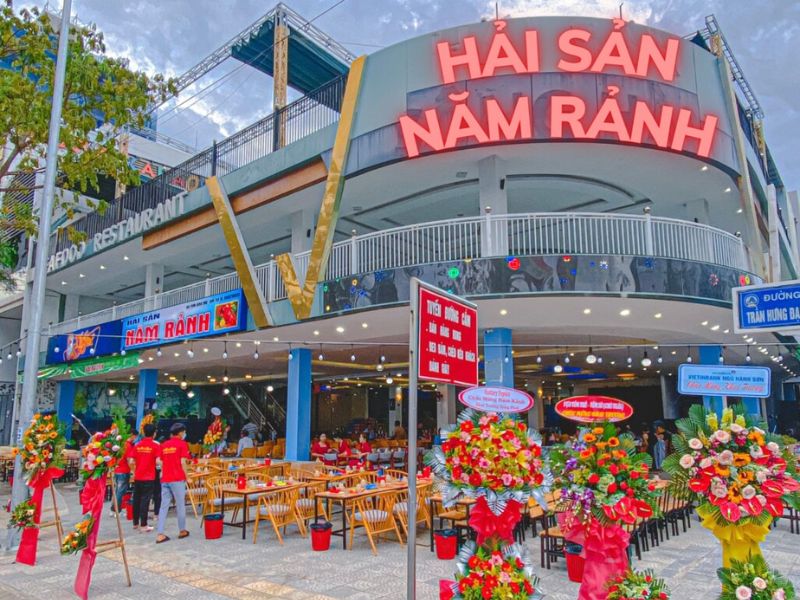 Nhà Hàng Hải Sản Năm Đảnh – “Đỉnh” Về Giá Và Chất Lượng
