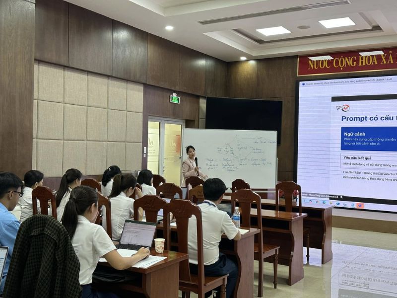 Phương pháp kết hợp: Coaching 1:1 – Đào tạo tập trung – Thực hành liên tục