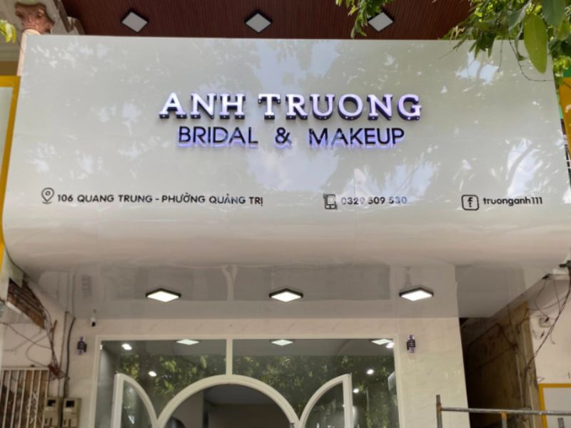 Biển quảng cáo bên Hồng Phúc đã thi công