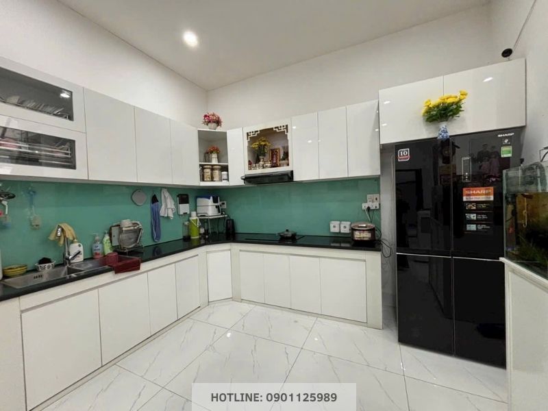 Nội thất bếp và phòng khách của biệt thự Đà Nẵng cao cấp