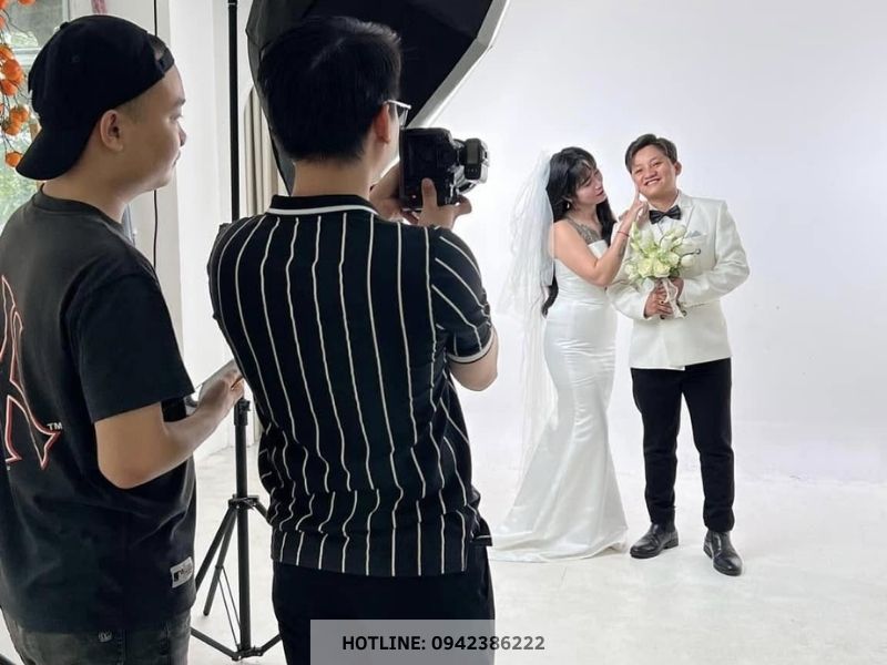 Đội ngũ nhiếp ảnh và stylist của Mini Studio Đà Nẵng